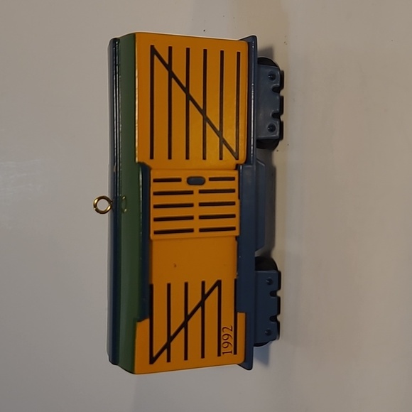 Full set of 1992 Hallmark Train ornaments - Picture 12 of 14